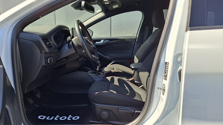 Ford Focus Karavan 1.0 Ecoboost ST-Line